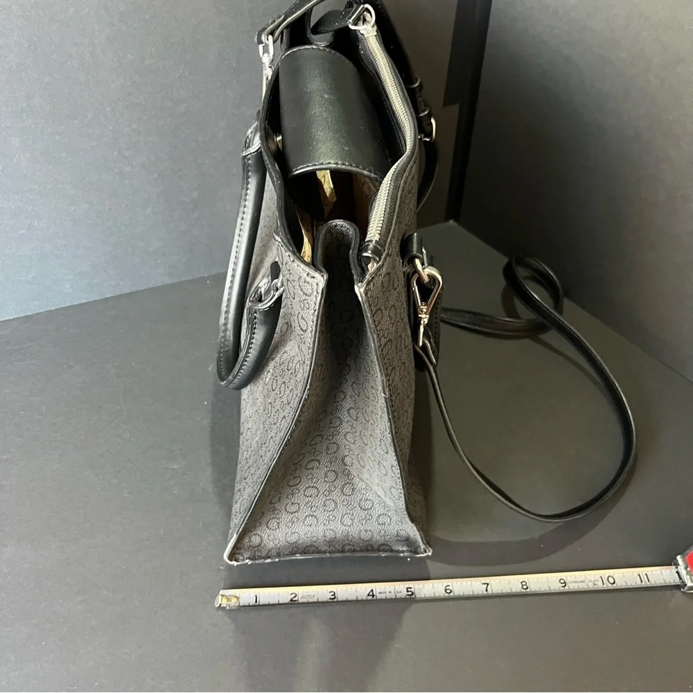Guess Los Angeles Hand Bag Purse Black Shoulder Bag